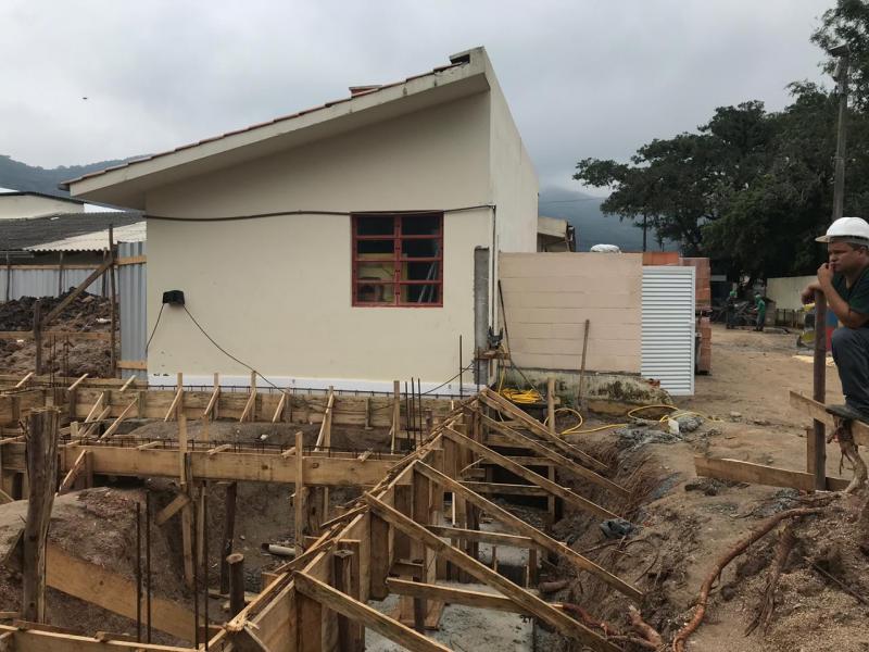 Obra de reforma e ampliação da creche Caetana Marcelina Dias recebe visita da SMTAC