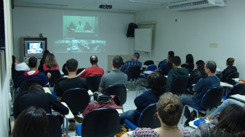 Começam as aulas do curso de Aministração Pública - UFSC 2013.