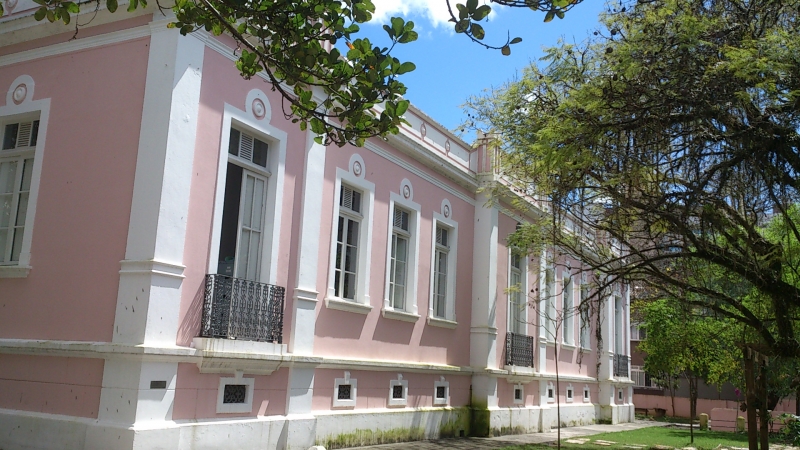 Escola Silveira de Souza completa cem anos
