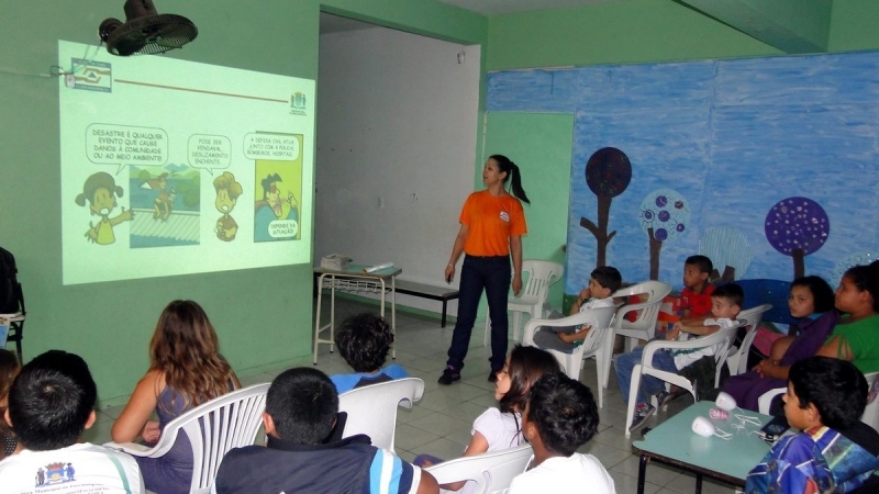 Defesa Civil leva noções de prevenção a alunos