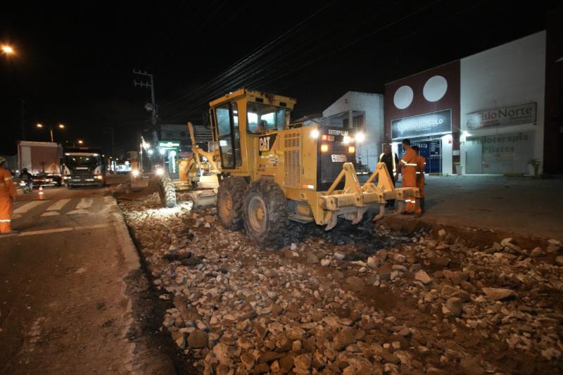SC-403, nos Ingleses, ganha recapeamento asfáltico no período noturno