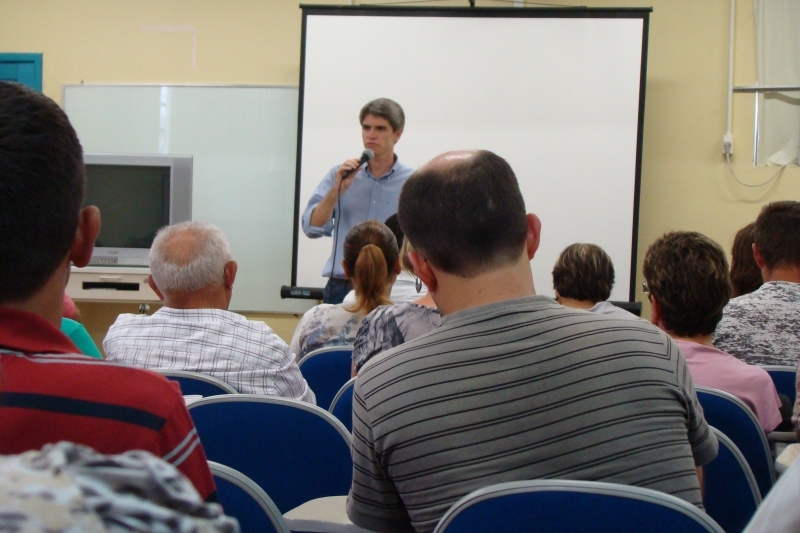 Secretário Alessandro Abreu reúne entidades assistenciais