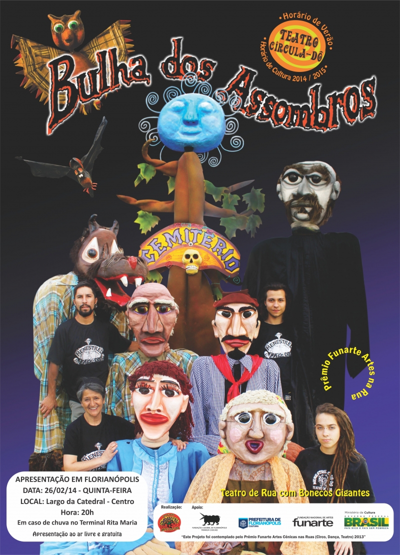 Teatro de rua se apresenta no largo da Catedral