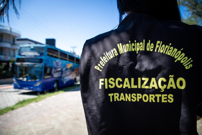 Operação Verão: Fiscalização de Transportes de Florianópolis já autuou 102 condutores na alta temporada 