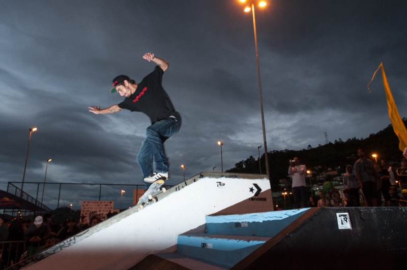 Mais de 1,5 mil prestigiam campeonato de skate na Costeira