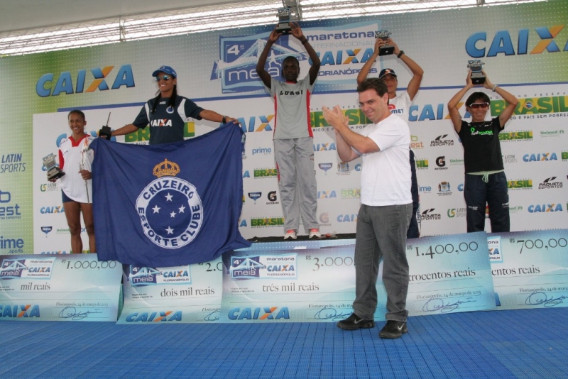 Quenianos dominam maratona de Florianópolis  
