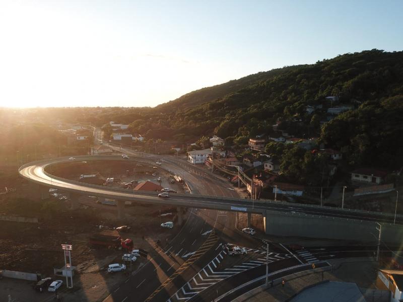Prefeitura entrega o Elevado do Rio Tavares 