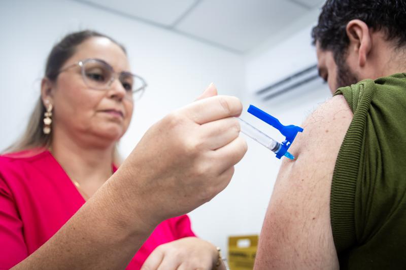 Prefeitura de Florianópolis inicia campanha de vacinação contra a gripe neste sábado (28)