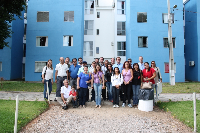 Secretário e equipe visitam condomínio habitacional em Tijucas