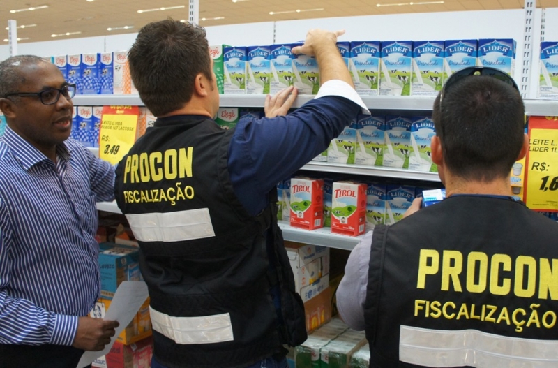 Procon da capital orienta sobre leite contaminado