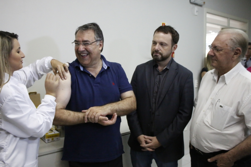 Colombo lança campanha contra a gripe na Capital