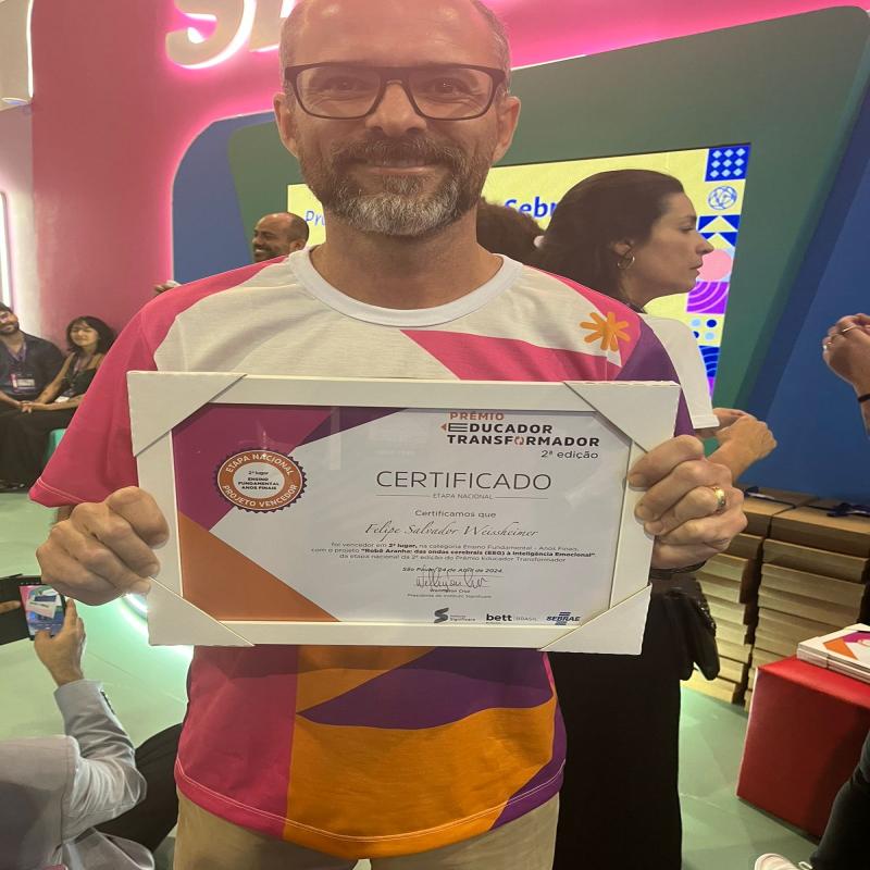 Professor da rede municipal de Florianópolis é premiado em concurso nacional por trabalho com ondas cerebrais
