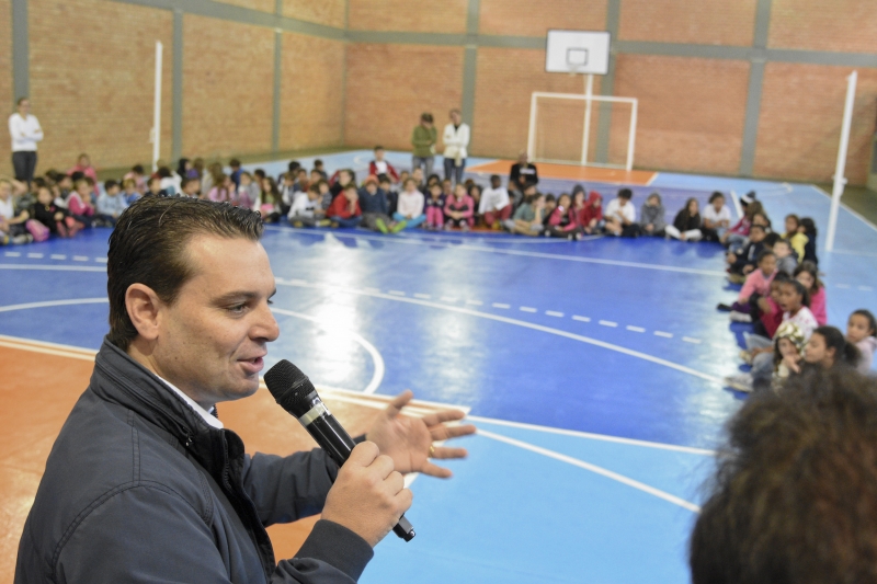 Ginásio é  utilizado no projeto 'Driblando a Vida'