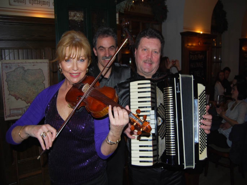 Trio da Cracóvia faz show no Teatro da Ubro