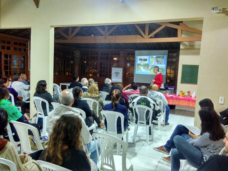 Prefeitura e UFSC realizam oficina sobre drenagem urbana em Jurerê