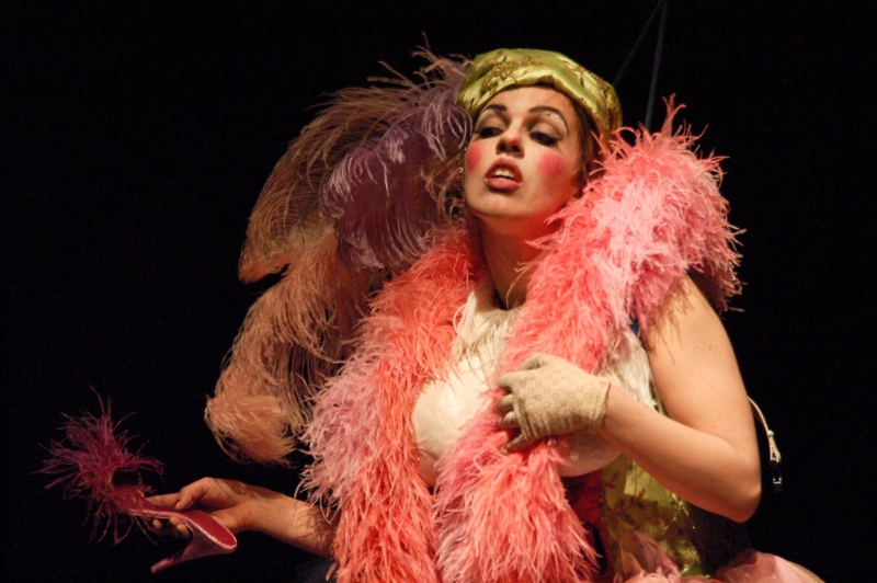 Espetáculo Evocações estreia no Teatro da Ubro