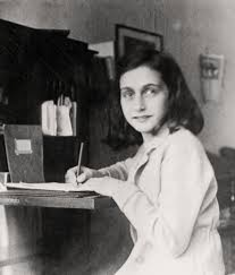 Anne Frank inspira alunos da rede de ensino