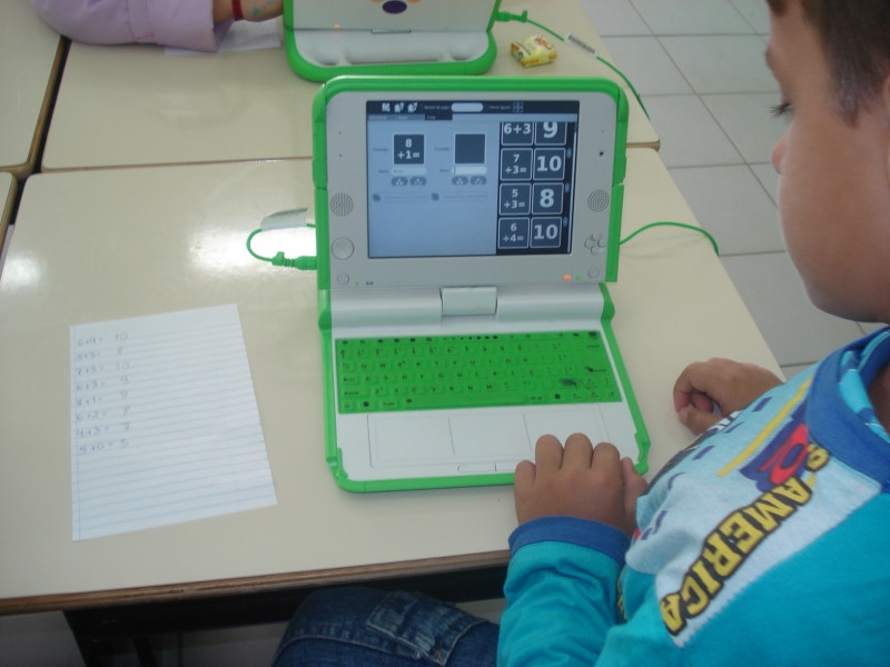 Projeto XO continua sendo desenvolvido na Escola Intendente Aricomedes