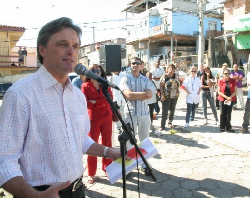 Prefeito assina Projeto de Lei para a construção de 200 casas populares
