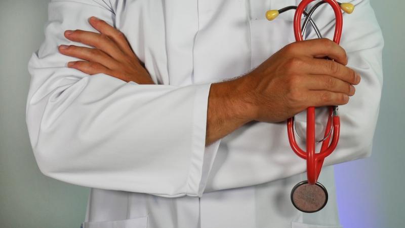 Prefeitura abre processo emergencial para neurologista e neuropediatra 