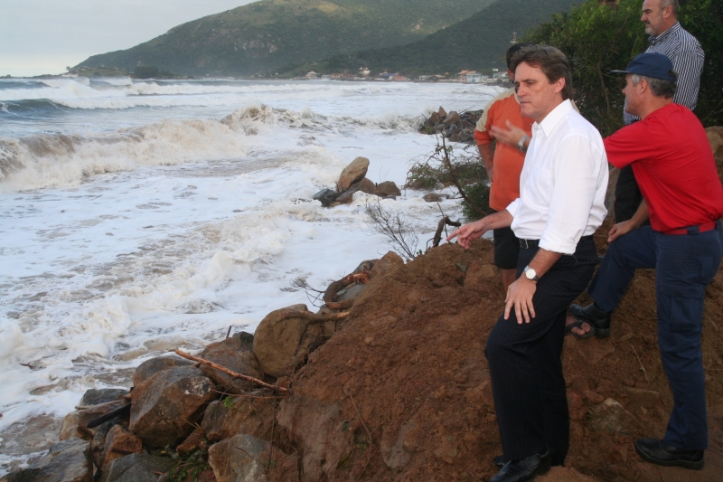Acordo coletivo libera licença para conter erosão no Sul da Ilha