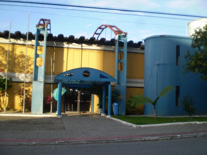 Cursos gratuitos na biblioteca do Continente
