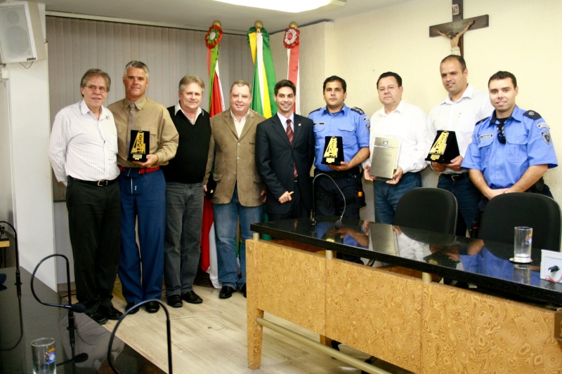 Secretaria Municipal recebe homenagem pela semana da segurança pública