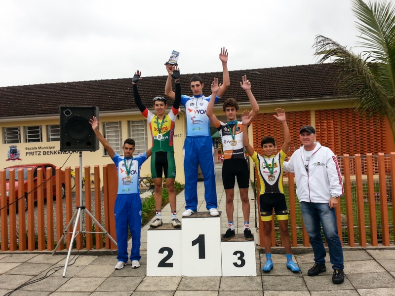 Ciclismo: Avaí/FME/APGF brilha no norte catarinense     