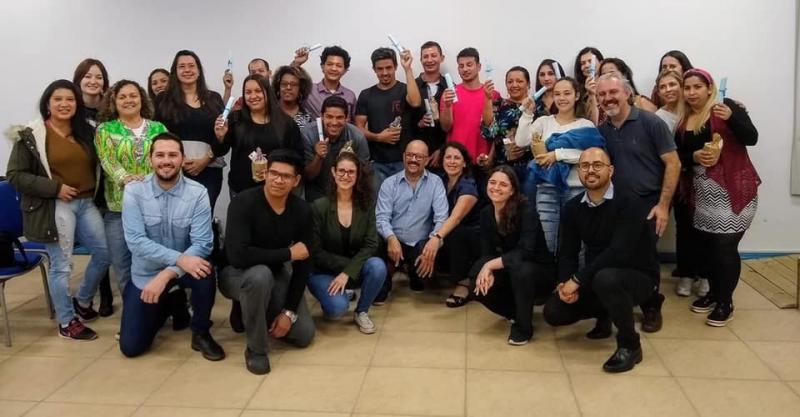 Recicladores e deficientes auditivos recebem certificação da EJA