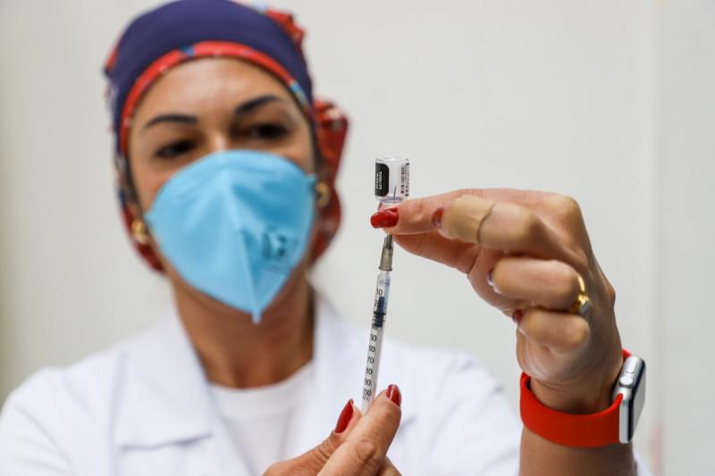 Florianópolis aplica segunda dose neste domingo (26)