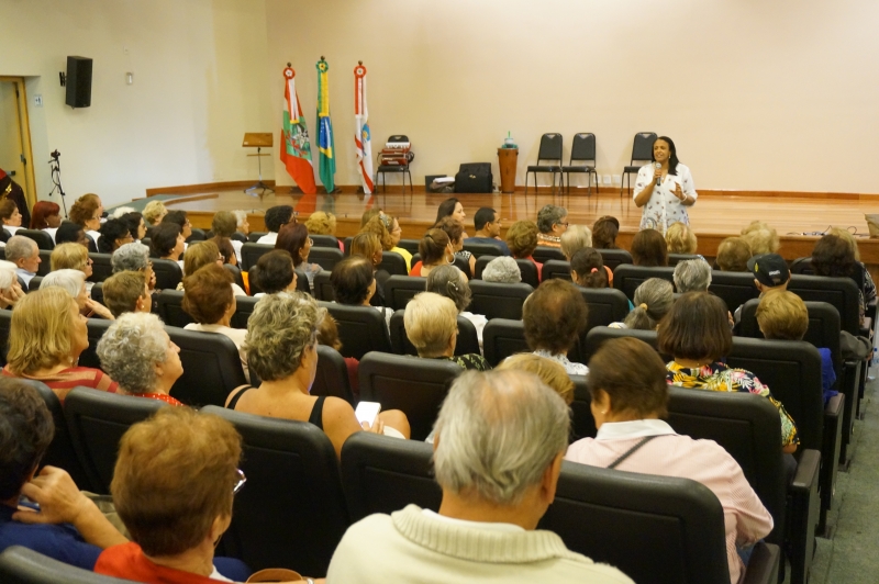 Tarde Cultural reúne 300 pessoas na Assembleia