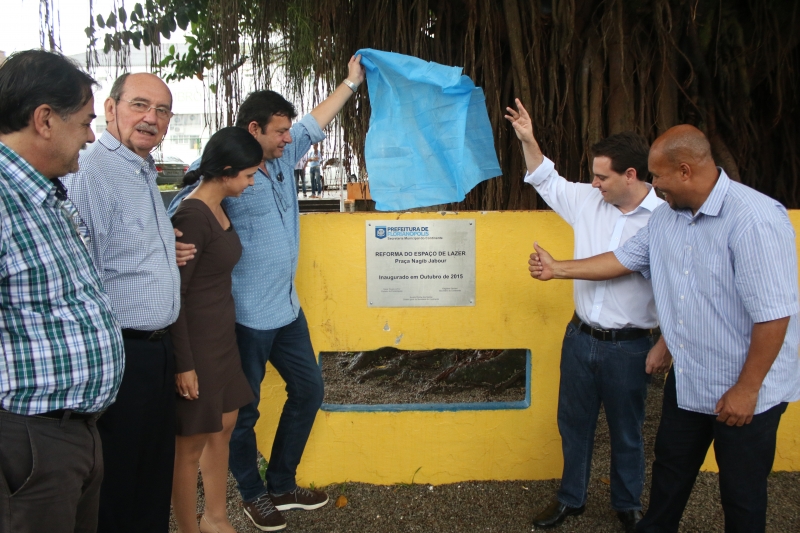 Praças revitalizadas entregues no Continente