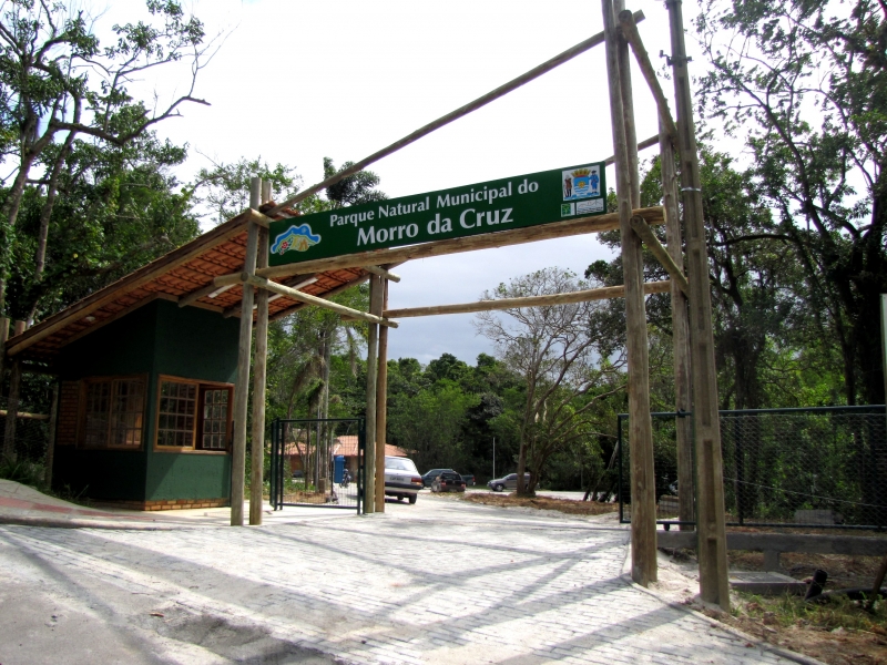 Parque Natural Municipal do Morro da Cruz é entregue a FLORAM.