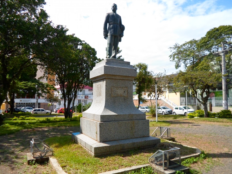 Inicia revitalização da Praça Getúlio Vargas 