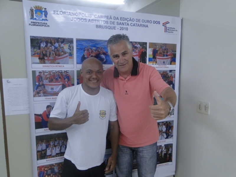 Atleta apoiado pela FME alcança o índice para o brasileiro de natação paradesportiva.