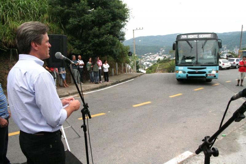 Prefeito inaugura acesso viário no Maciço do Morro da Cruz 
