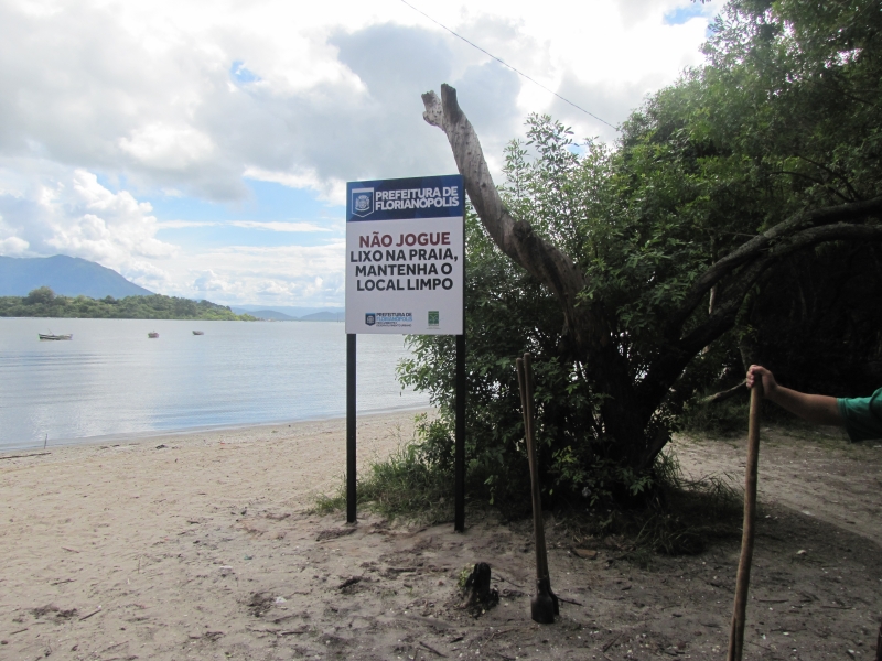 Floram instala placas educativas no Sul da Ilha