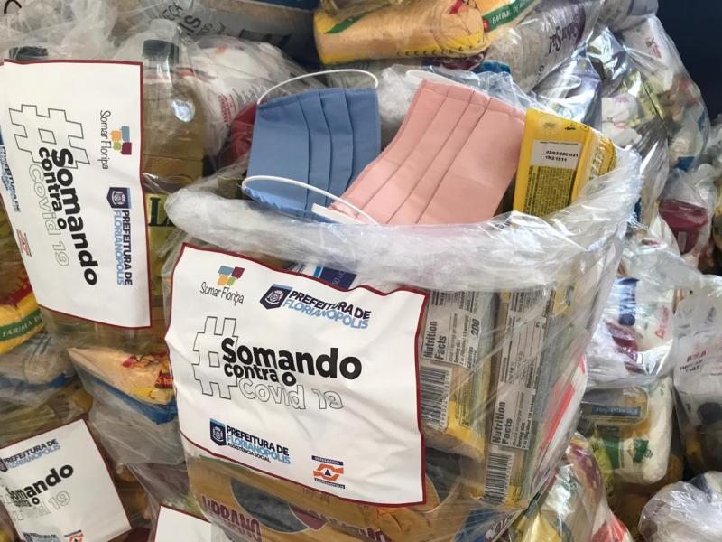 Prefeitura de Florianópolis entrega cestas básicas nos CRAS e NEIMs do município