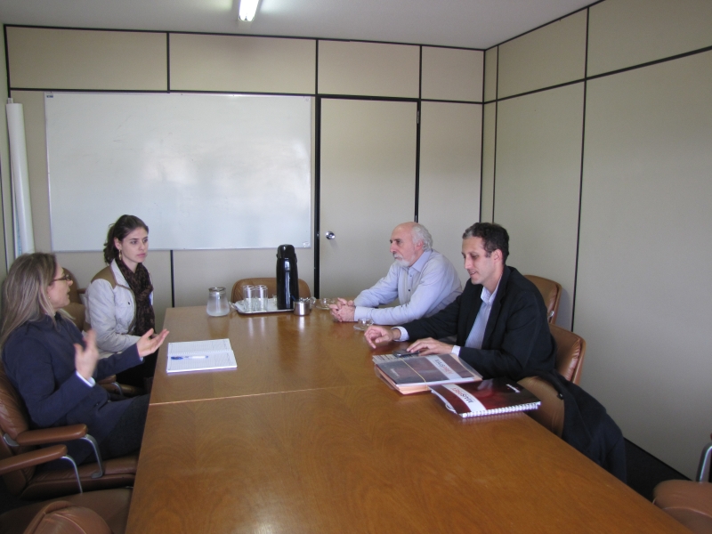FLORAM recebe visita