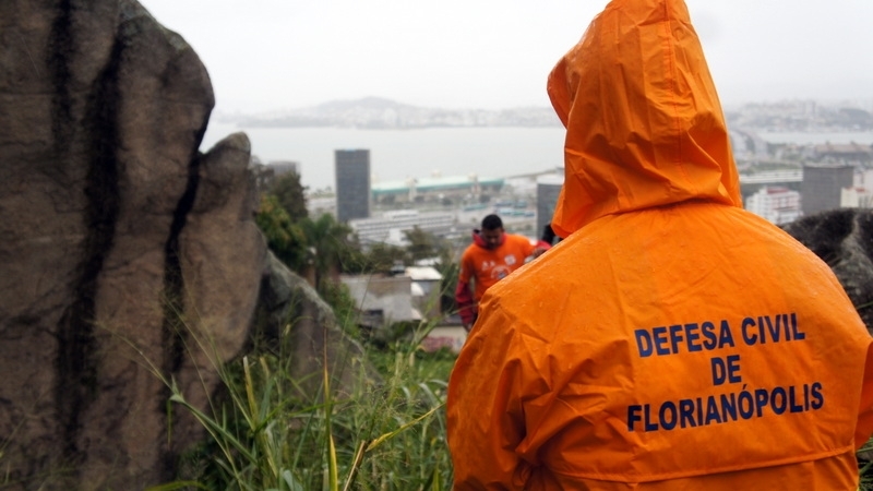 Defesa Civil em alerta por causa da chuva insistente