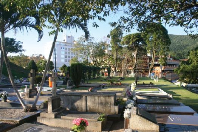 SESP recupera cemitério São Francisco de Assis