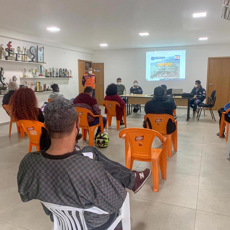 Prefeitura inicia capacitação de moradores para situações de desastres 