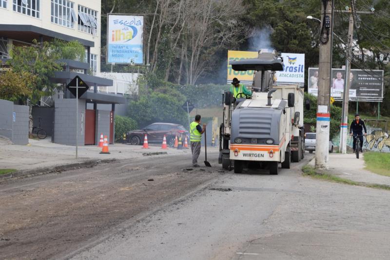 Rua Vera Linhares de Andrade, no Córrego, recebe Operação Asfaltaço