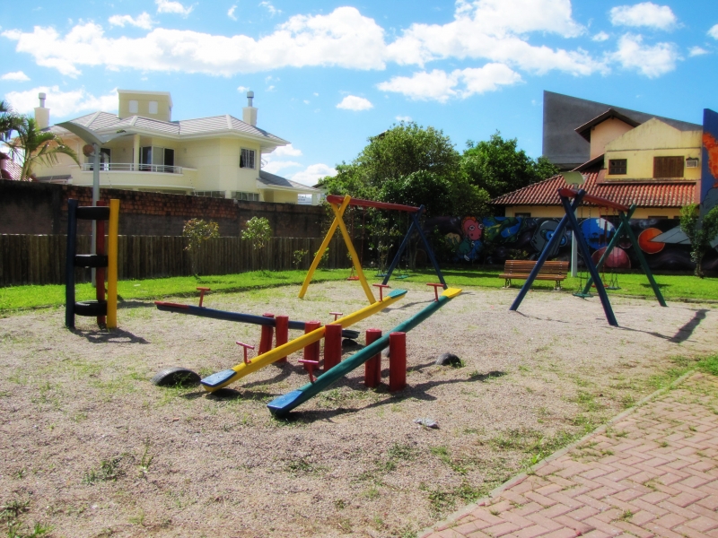 Praça no Córrego Grande é revitalizada