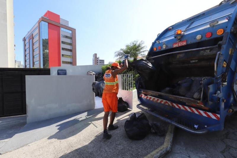 Mais de 340 toneladas de lixo são recolhidas em ação da Prefeitura