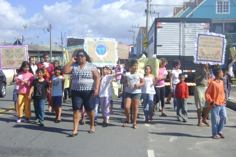 Caminhada de Combate à Violência ocorre em sete pontos de Florianópolis