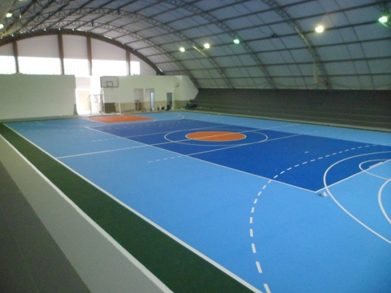 Escola do Sul da Ilha recebe ginásio de esportes 
