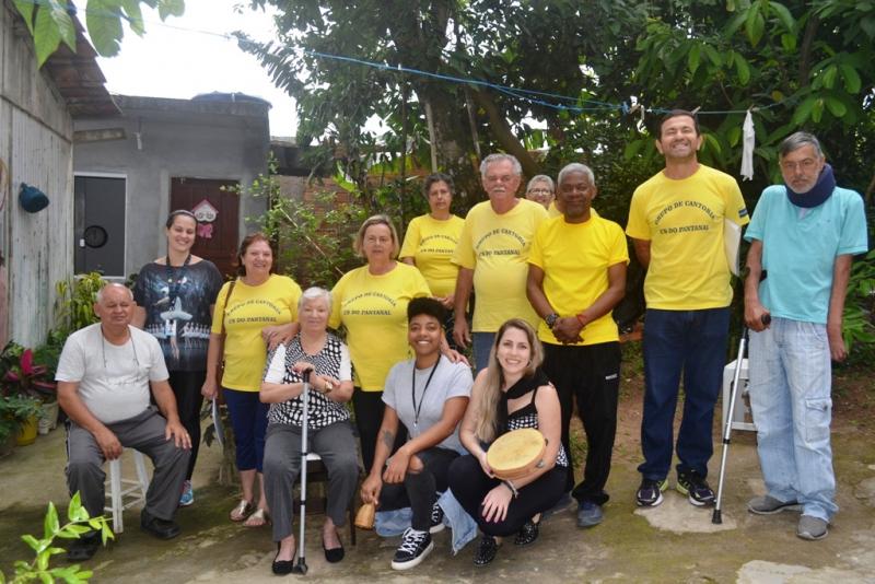 Grupo de Cantoria da unidade de saúde do Pantanal leva alegria a pacientes acamados