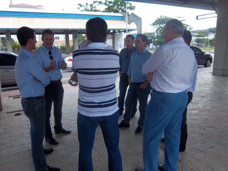 Prefeitura vistoria Terminal de Capoeiras
