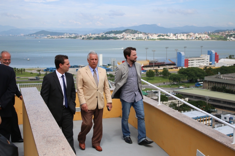 Prefeito confere avanços no Hospital de Caridade